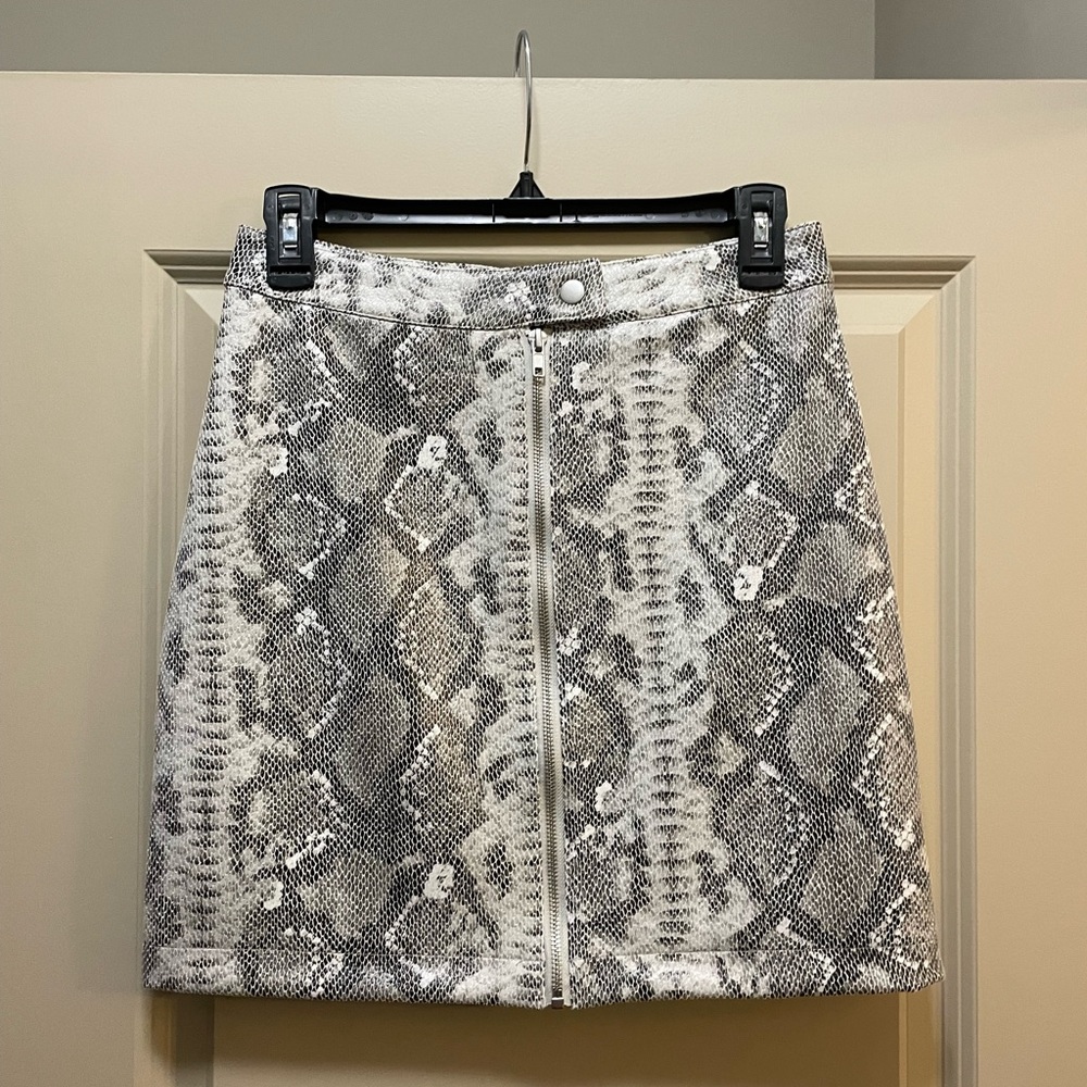 Faux leather snakeskin pattern skirt
